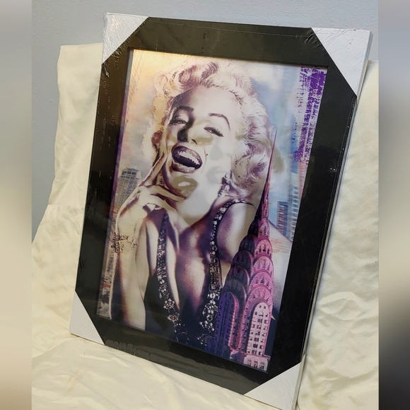 Marilyn Monroe 3D Hologram Picture Wrapped in Plastic - Picture 4 of 5